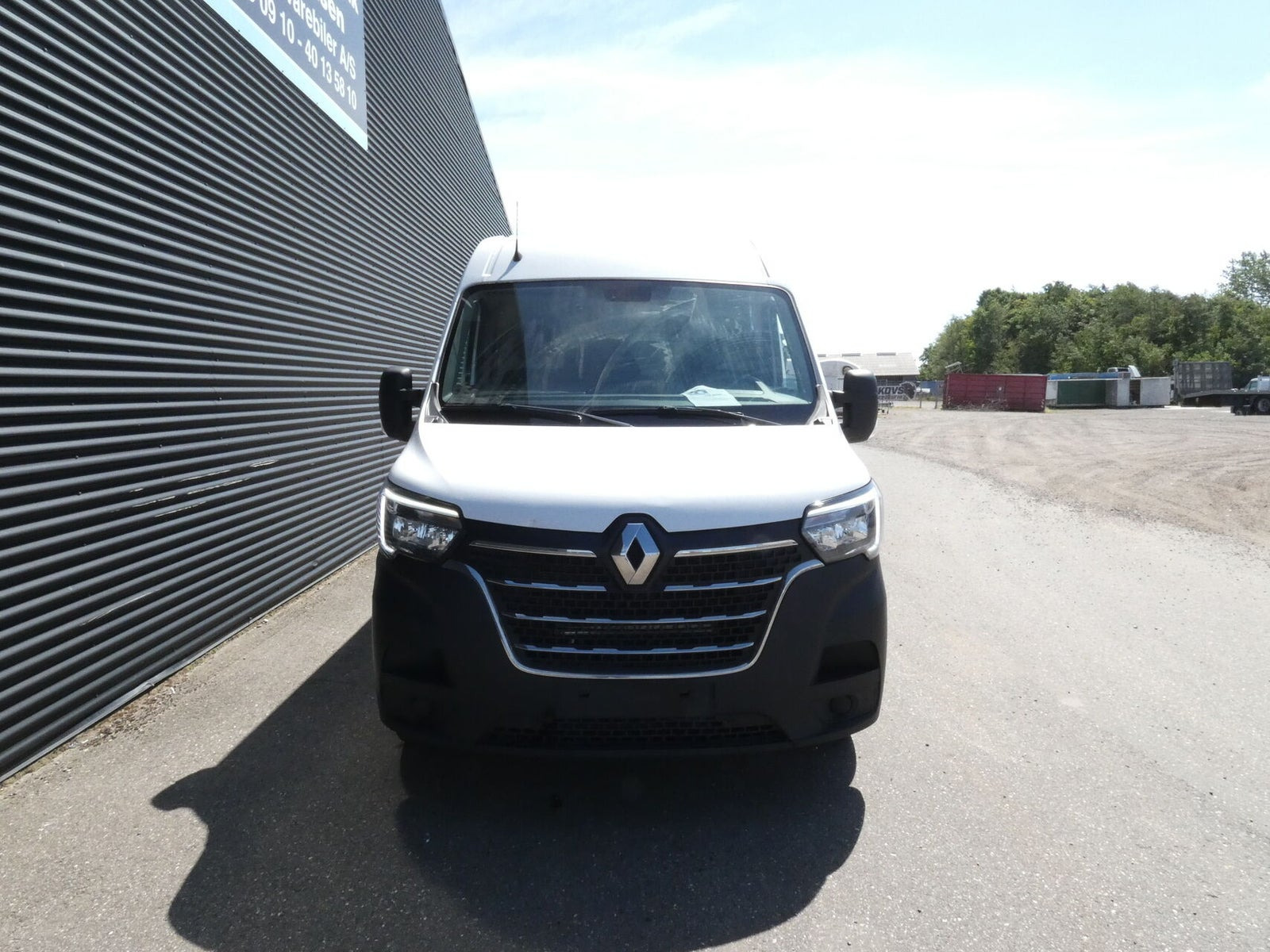 Hvid Renault Master IV T33 fra 2021