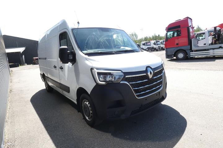 Hvid Renault Master IV T33 fra 2021