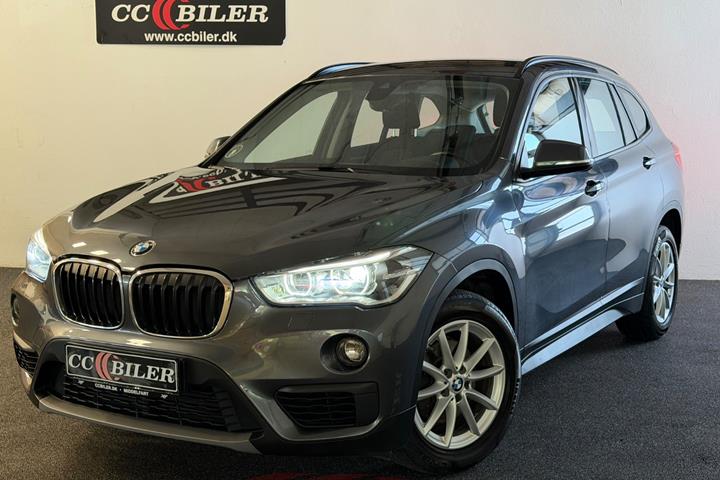 Grå BMW X1 fra 2019 set udefra
