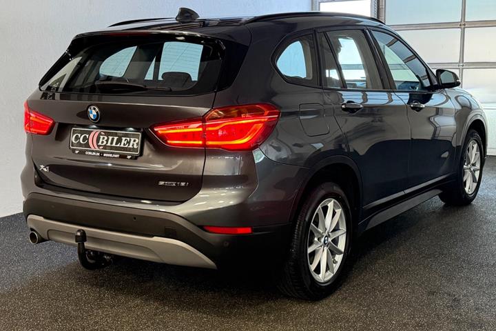 Grå BMW X1 fra 2019