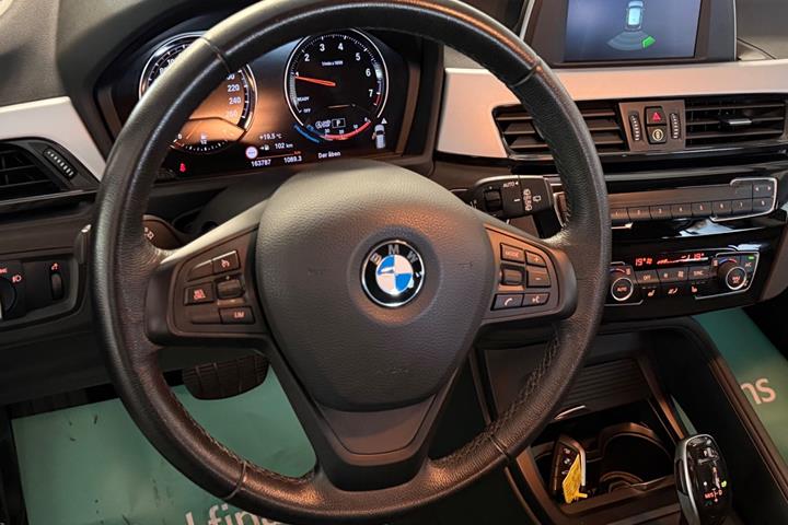 Grå BMW X1 fra 2019