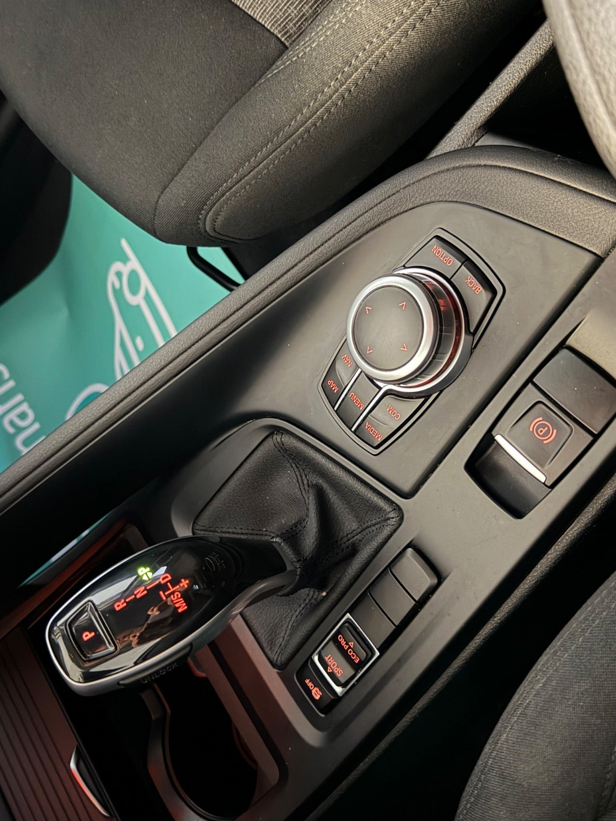 Grå BMW X1 fra 2019