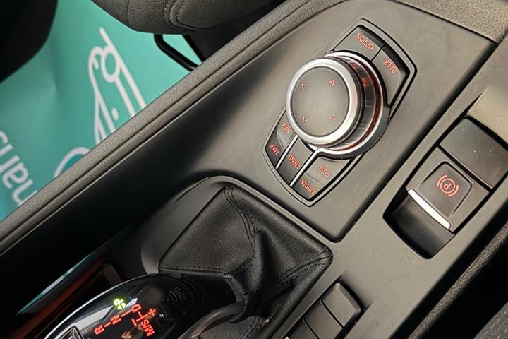 Grå BMW X1 fra 2019