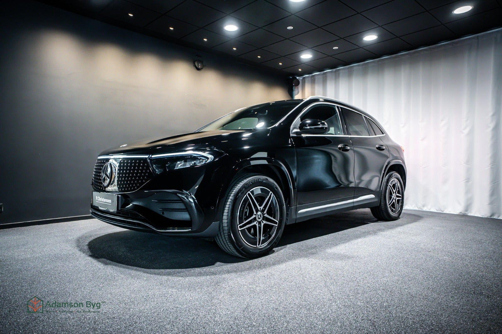 Sort Mercedes EQA350 fra 2024