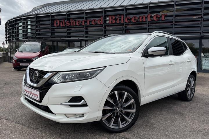 Hvid Nissan Qashqai fra 2019 set udefra