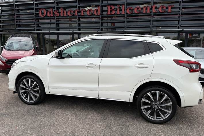 Hvid Nissan Qashqai fra 2019
