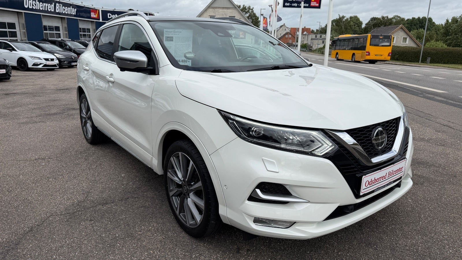 Hvid Nissan Qashqai fra 2019