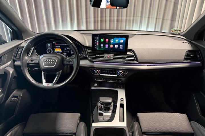 Grå Audi Q5 fra 2022