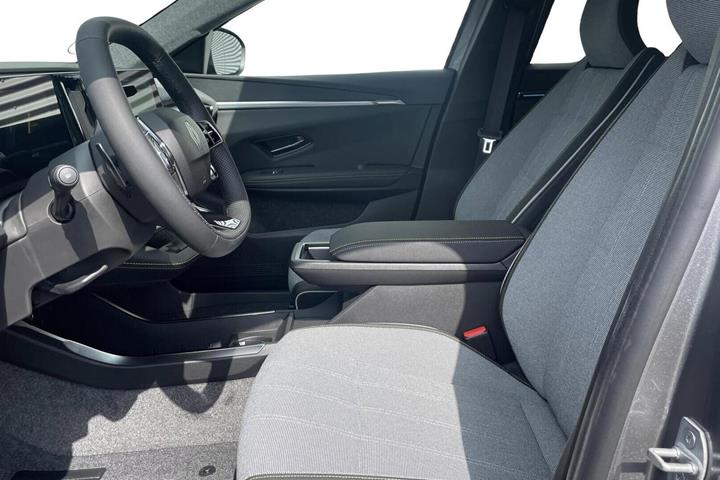 Grå Renault Scenic E-Tech fra 2026