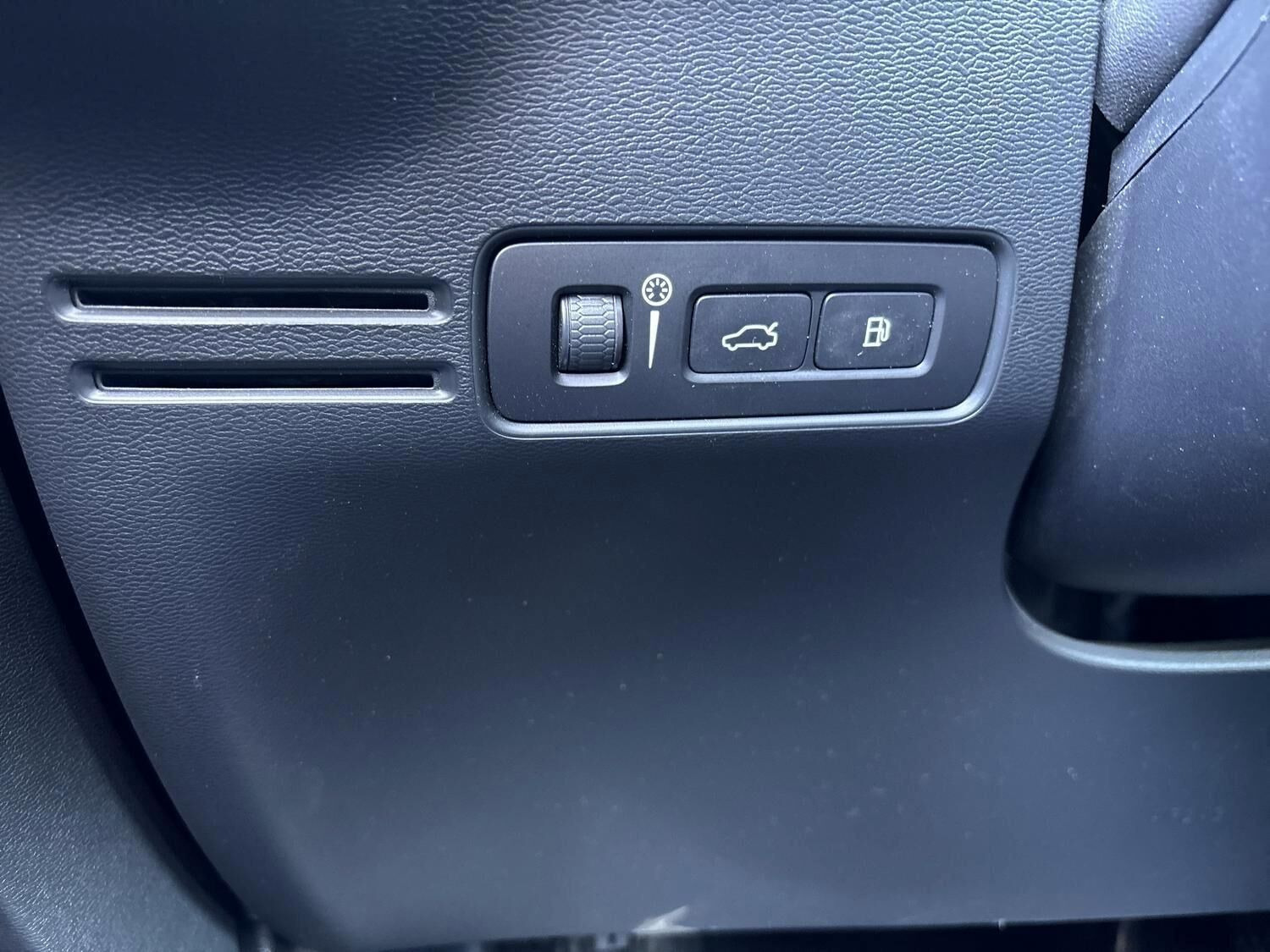 Blå Volvo XC40 fra 2021