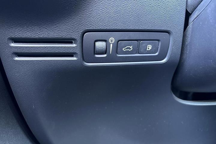 Blå Volvo XC40 fra 2021