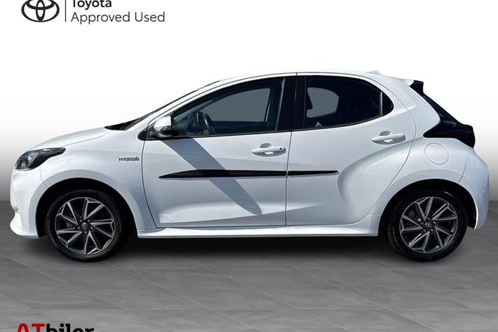 Hvid Toyota Yaris fra 2020