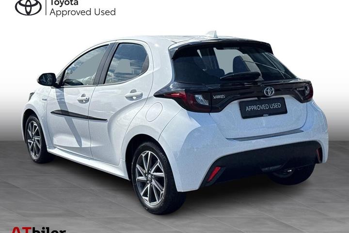 Hvid Toyota Yaris fra 2020