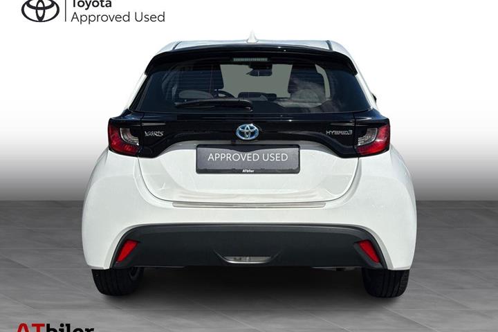 Hvid Toyota Yaris fra 2020