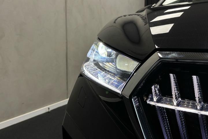 Sort Skoda Enyaq fra 2023