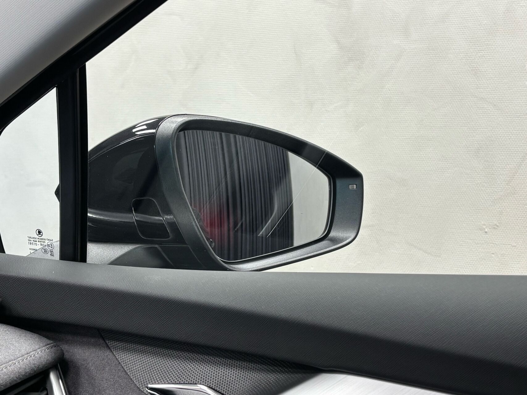 Sort Skoda Enyaq fra 2023