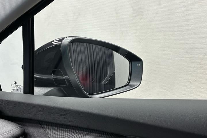 Sort Skoda Enyaq fra 2023