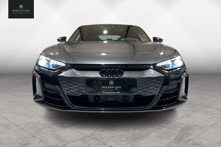 Grå Audi e-tron GT fra 2023