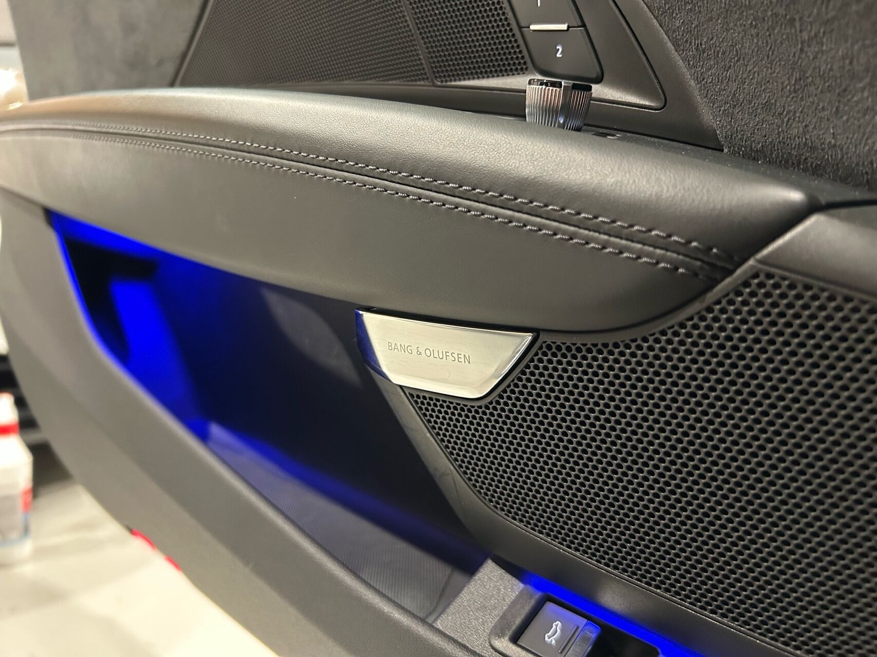 Grå Audi e-tron GT fra 2023