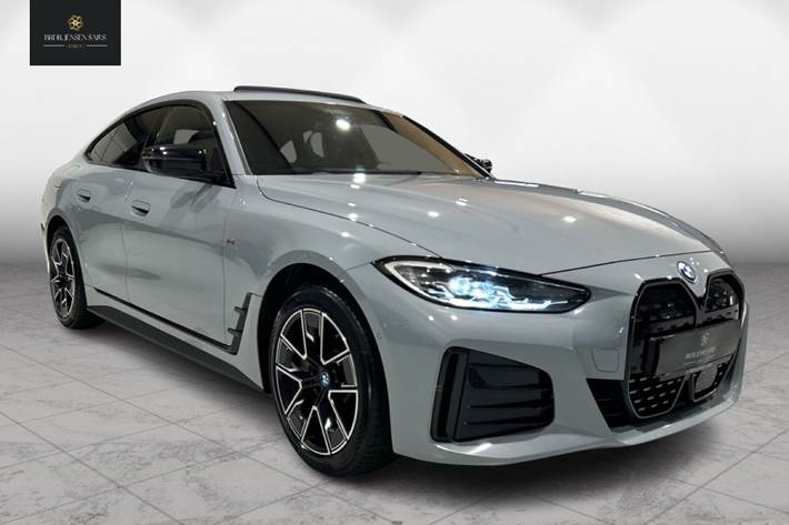 Grå BMW i4 fra 2024