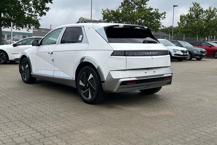 Hvid Hyundai Ioniq 5 fra 2026