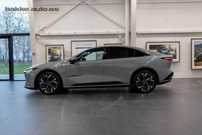 Grå Mazda 6e fra 2026