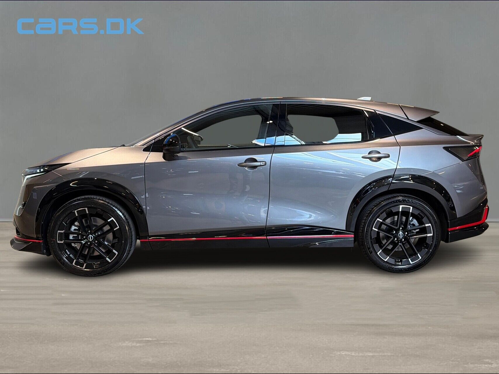 Grå Nissan Ariya fra 2026