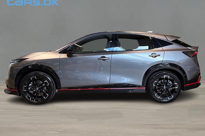 Grå Nissan Ariya fra 2026