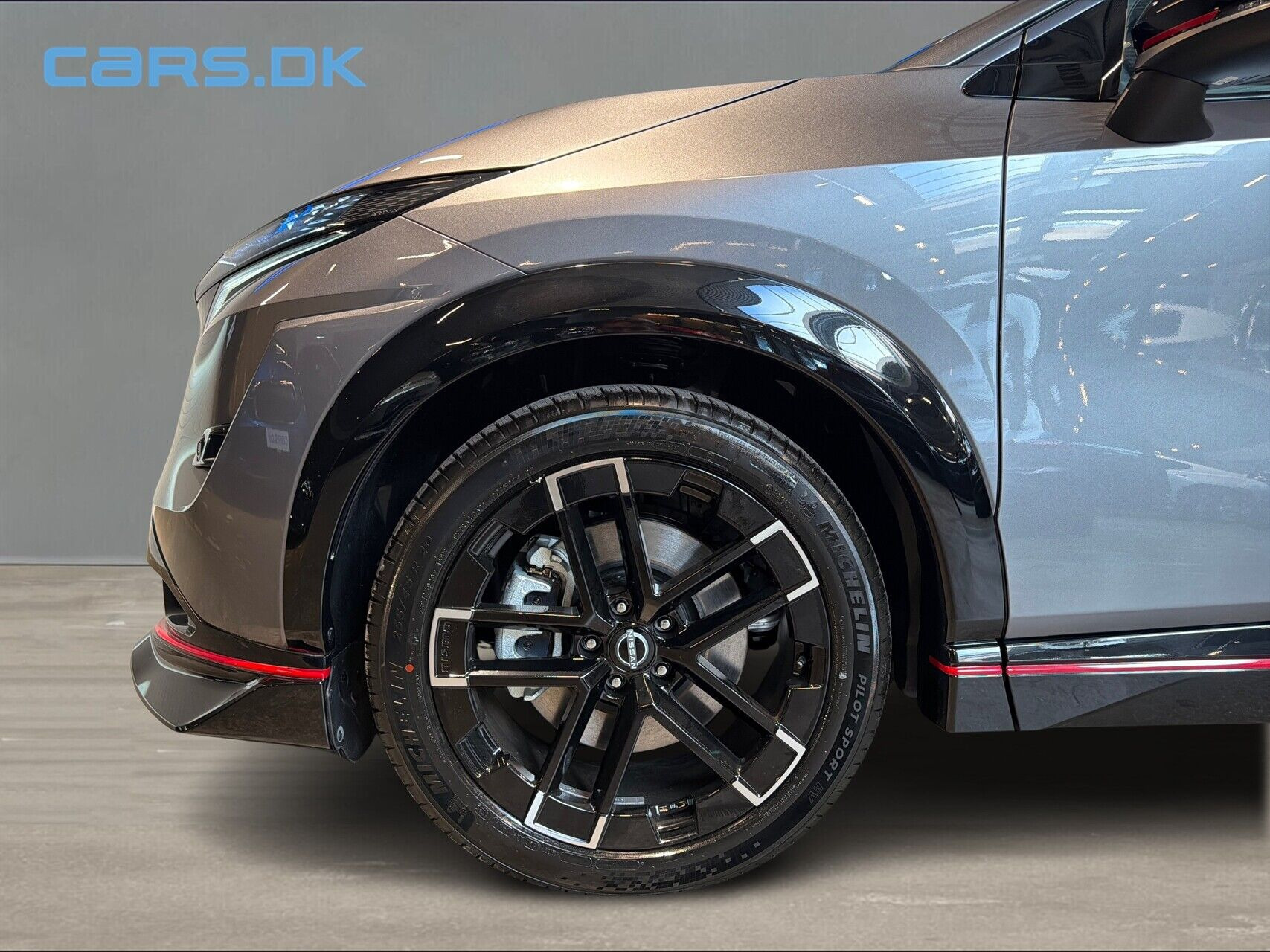 Grå Nissan Ariya fra 2026