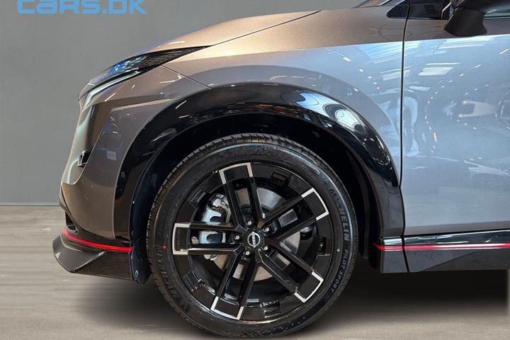 Grå Nissan Ariya fra 2026