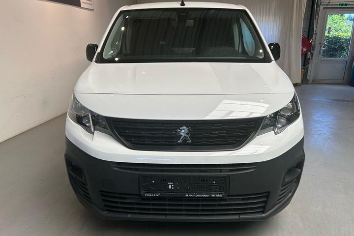 Hvid Peugeot e-Partner fra 2021