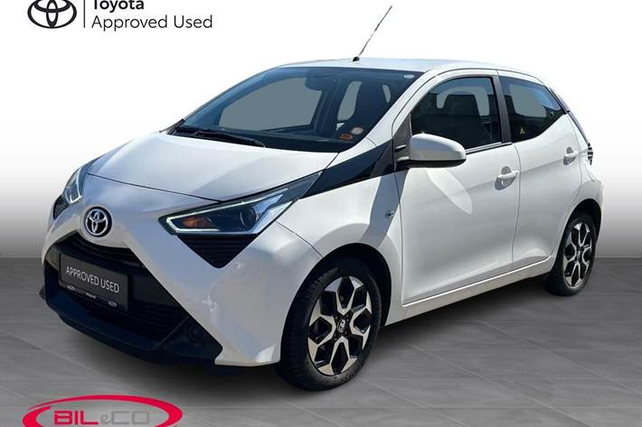 Hvid Toyota Aygo fra 2019