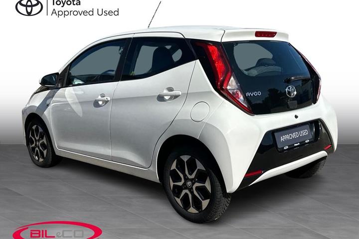 Hvid Toyota Aygo fra 2019