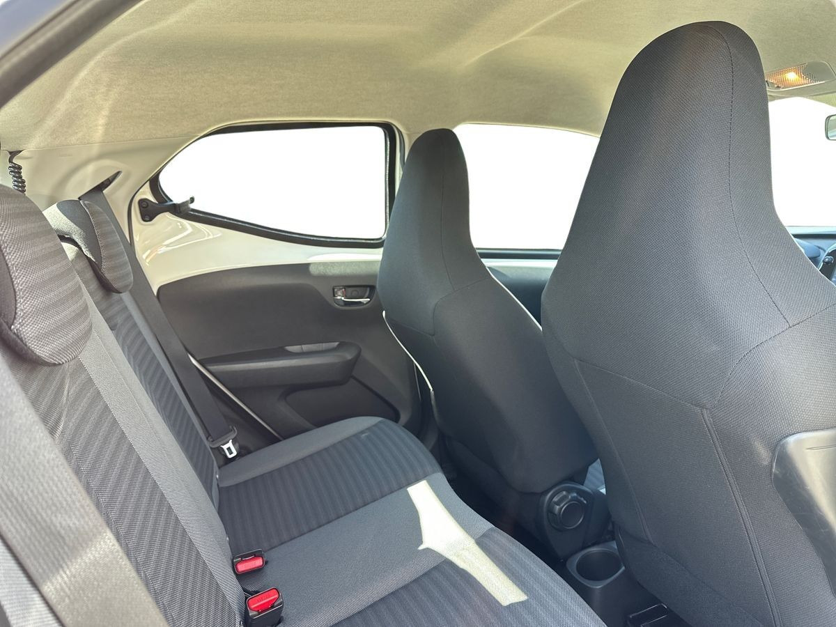 Hvid Toyota Aygo fra 2019