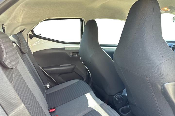 Hvid Toyota Aygo fra 2019