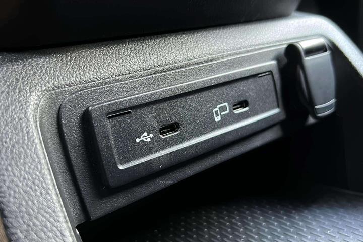 Sort Mercedes eCitan fra 2024