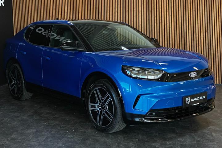 Blå Ford Capri fra 2025
