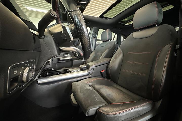 Sort Mercedes GLA250 e fra 2022