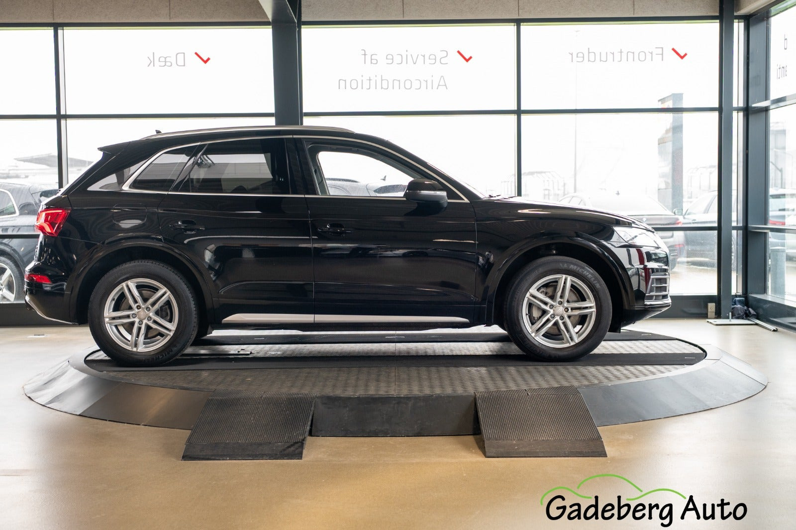 Sort Audi Q5 fra 2017
