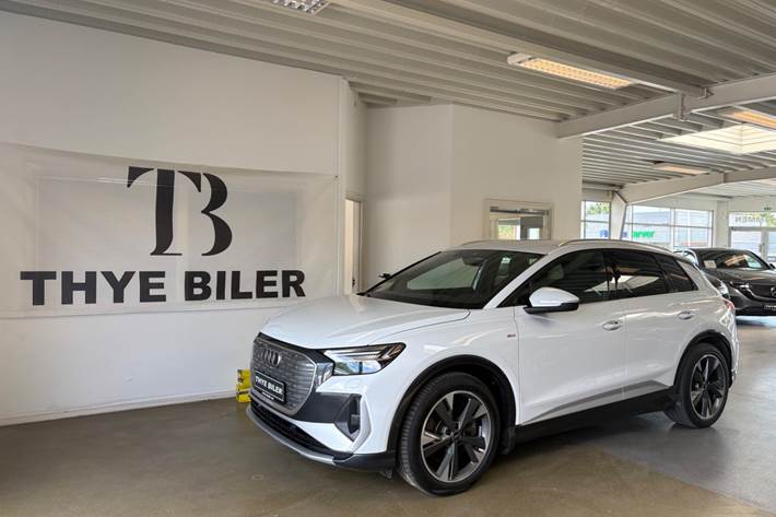Hvid Audi Q4 e-tron fra 2023 set udefra