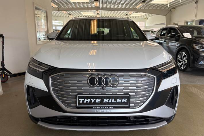 Hvid Audi Q4 e-tron fra 2023