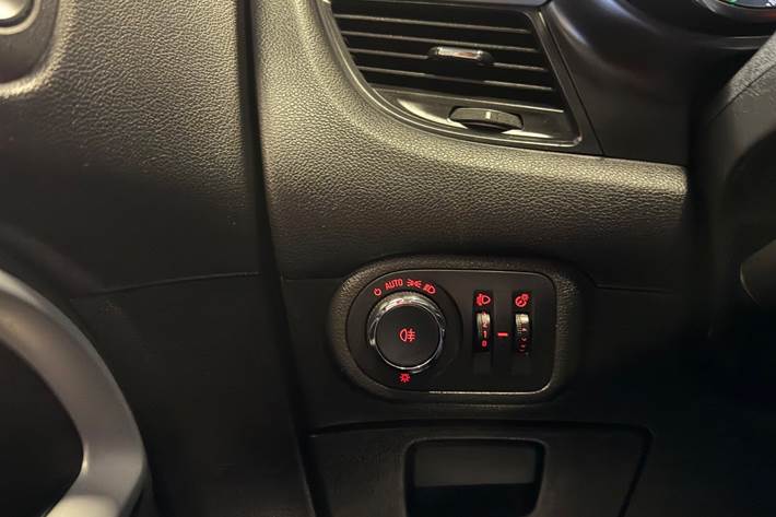 Sort Opel Zafira Tourer fra 2014