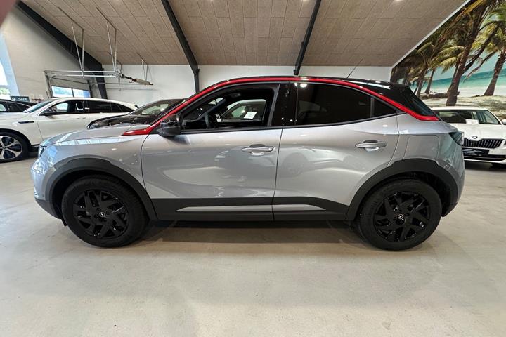 Grå Opel Mokka-e fra 2024