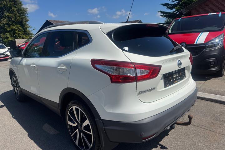 undefined Nissan Qashqai fra 2014