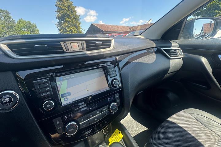 undefined Nissan Qashqai fra 2014