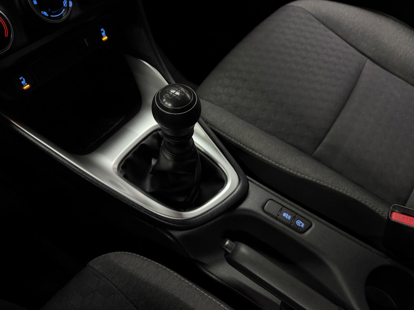 Hvid Toyota Yaris fra 2021