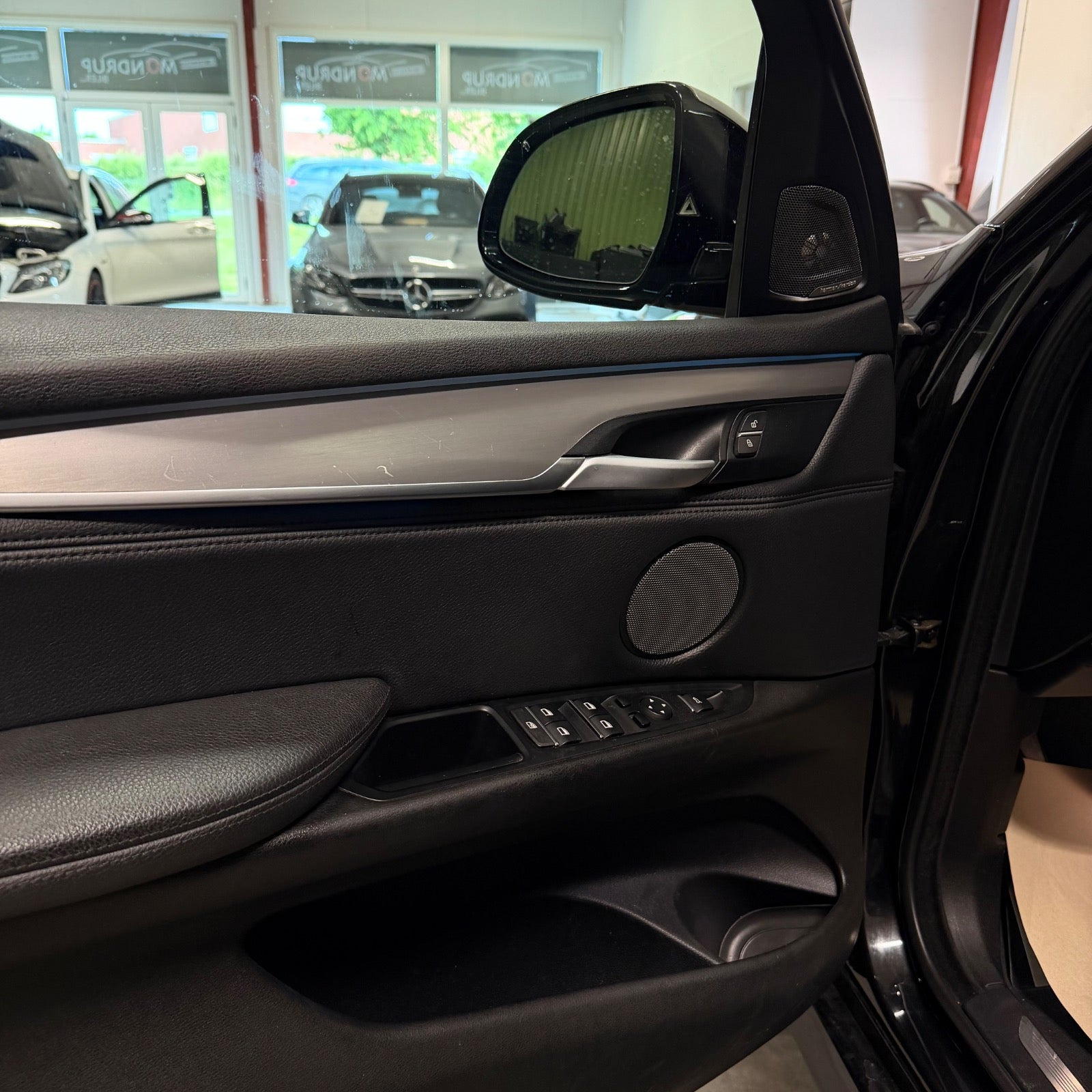 Sort BMW X5 fra 2015