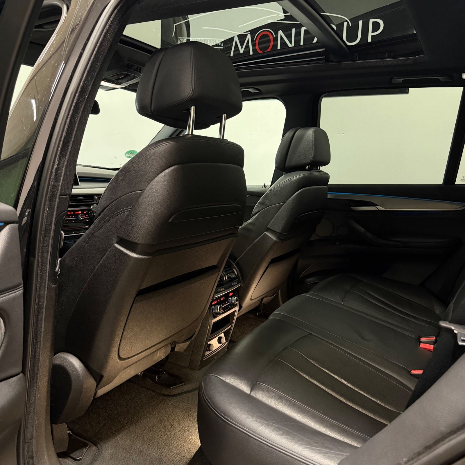 Sort BMW X5 fra 2015