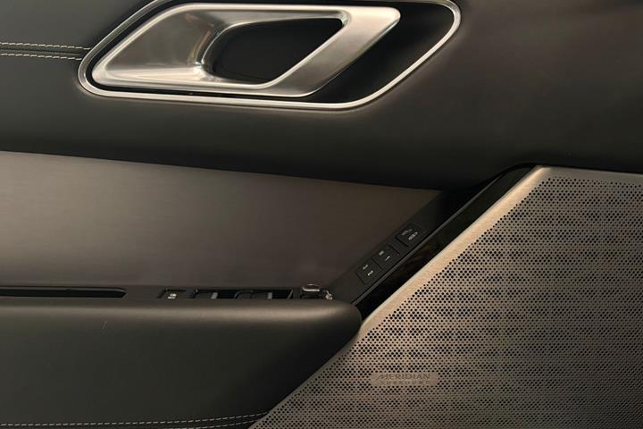 Sort Land Rover Range Rover Velar fra 2018