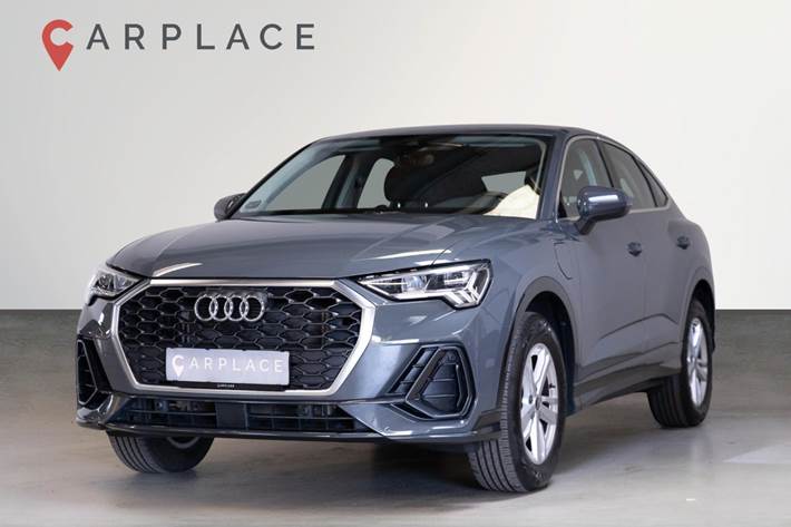 Grå Audi Q3 fra 2022